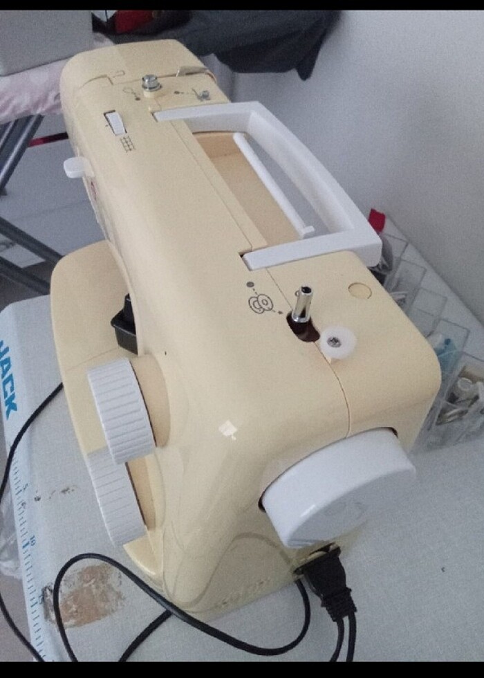 Singer ev tipi dikiş makinası  - Görsel 2
