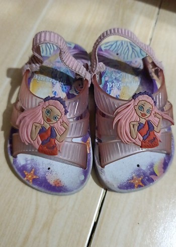 Kız Çocuk Pastel Renkli Baskılı Sandalet - Görsel 5