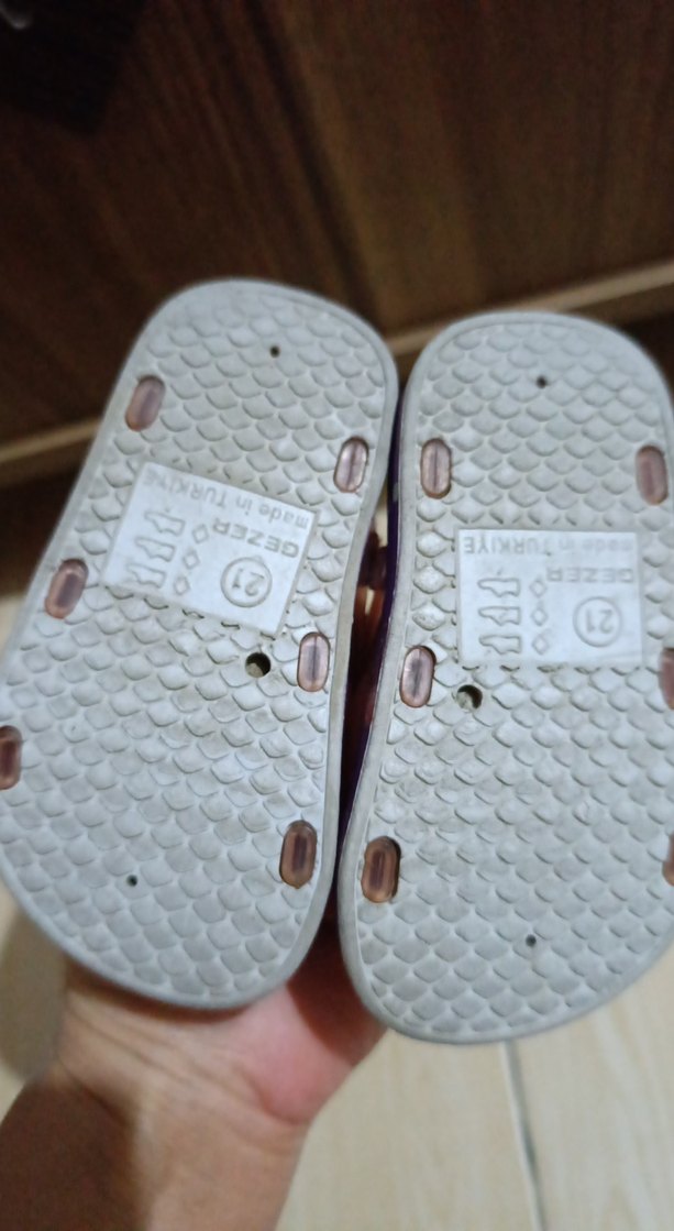 Kız Çocuk Pastel Renkli Baskılı Sandalet - Görsel 4