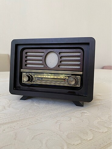 Ahşap nostaljik radyo