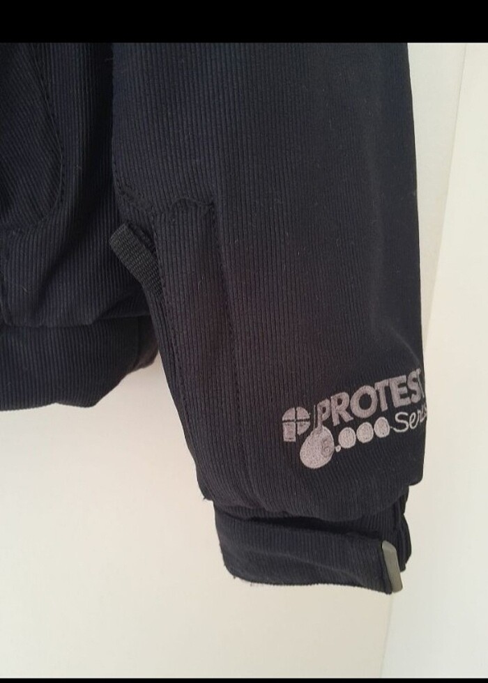 Protest mont - Görsel 2