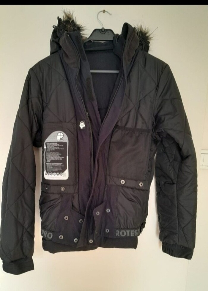 Protest mont - Görsel 3