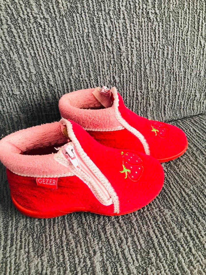 GEZER 24 Kız Çocuk Kırmızı Nakışlı Sıcak Ev Ayakkabısı - Görsel 2