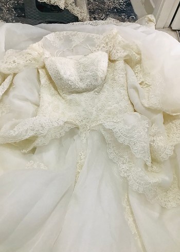 Vintage Dantel Detaylı Uzun Kollu Straplez Gelinlik - Görsel 7