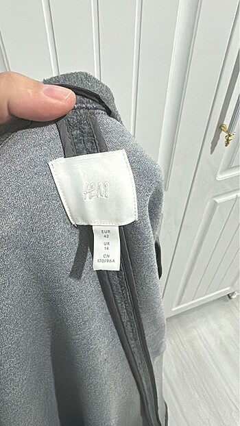 42 Beden H&M 42-44 Beden Gri Kaşe Kaban