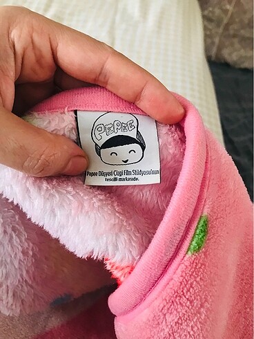 Beden çeşitli Renk PEPE BASKILI PELÜŞ BEBEK BATTANİYESİ