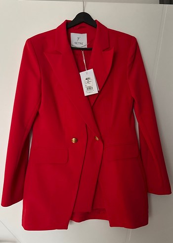 Kırmızı Düğmeli Kadın Blazer Ceket