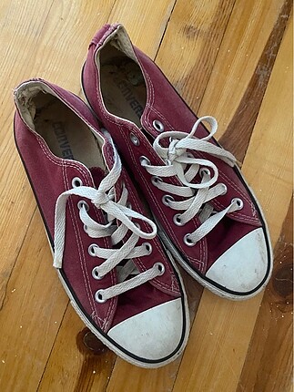 Bordo converse