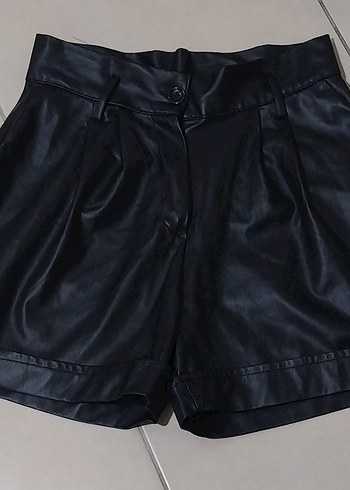 Siyah Deri  Mini Şort - Görsel 3