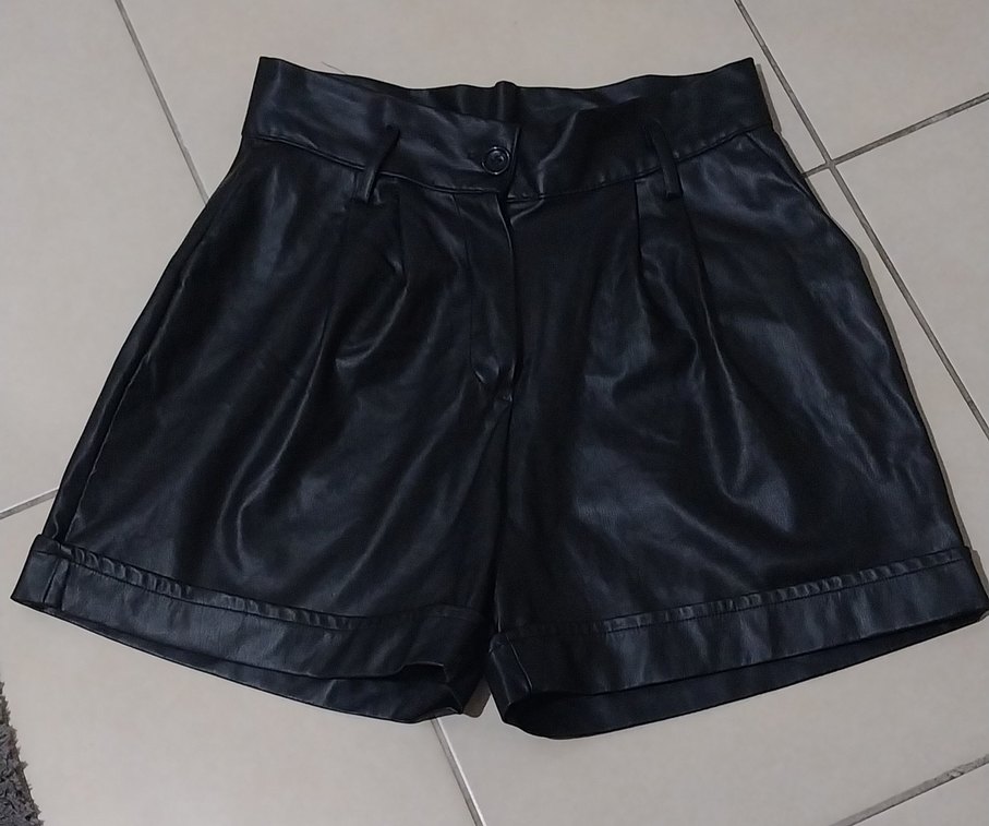 Siyah Deri  Mini Şort - Görsel 3