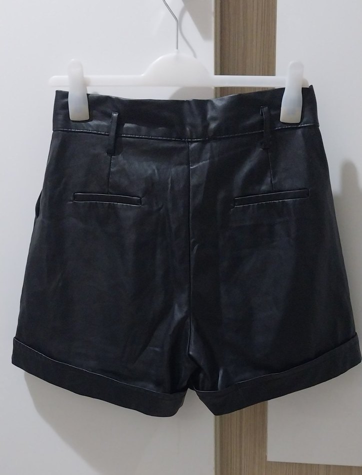 Siyah Deri  Mini Şort - Görsel 4
