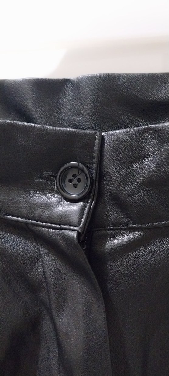 Siyah Deri  Mini Şort - Görsel 2