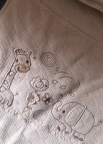 Beyaz Nakışlı Pamuk Bebek Battaniyesi - Görsel 2