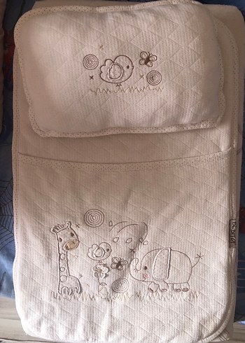 Beyaz Nakışlı Pamuk Bebek Battaniyesi - Görsel 3