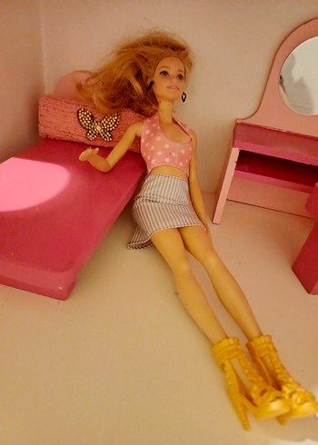Pastel Pembe Barbie Bebek
