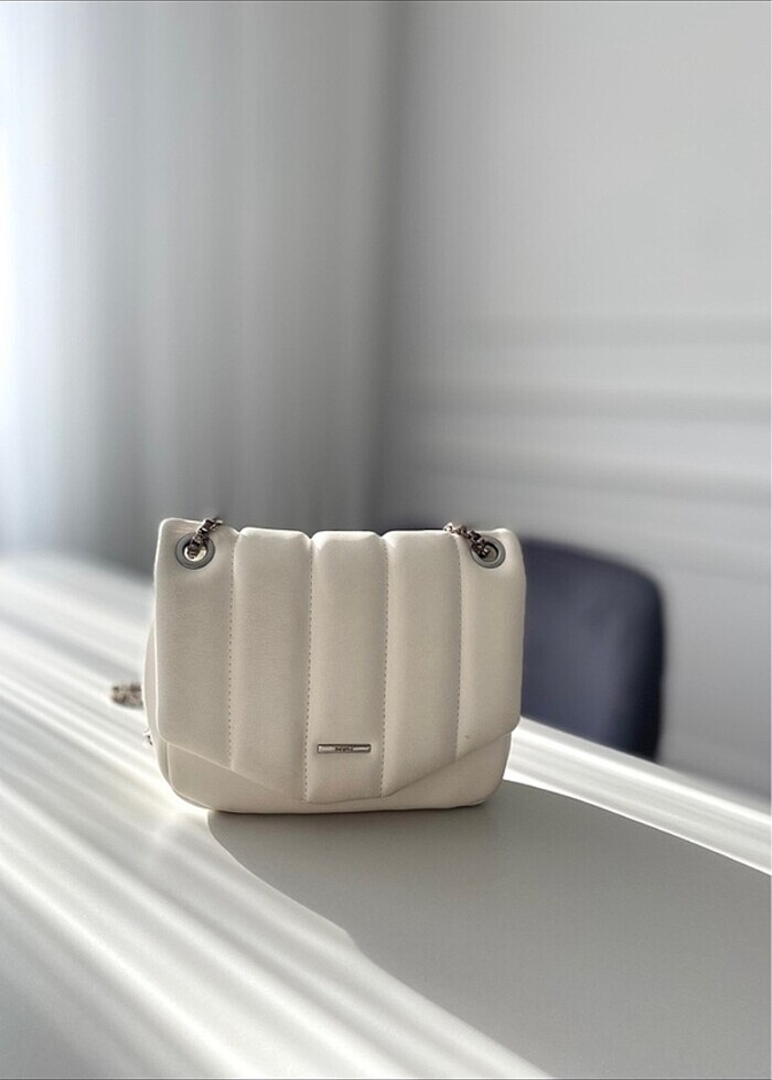 Bershka Beyaz Çanta - Görsel 5