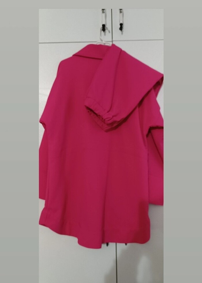 Pembe ceketli takım - Görsel 3