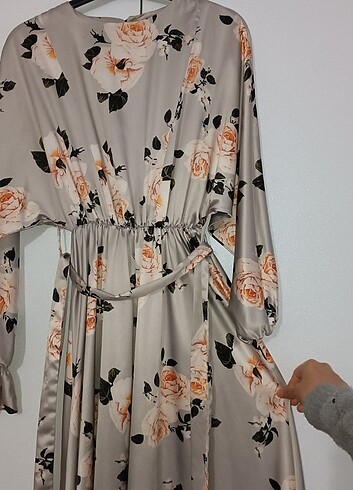 Saten elbise - Görsel 2