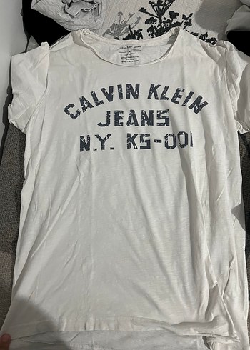 Calvin Klein l