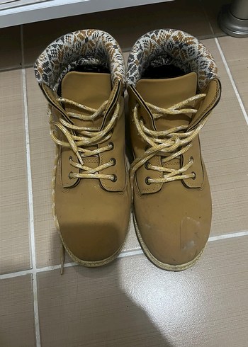 Kahverengi Süet Dolgu Topuklu Bağcıklı Kadın Bot - Görsel 2