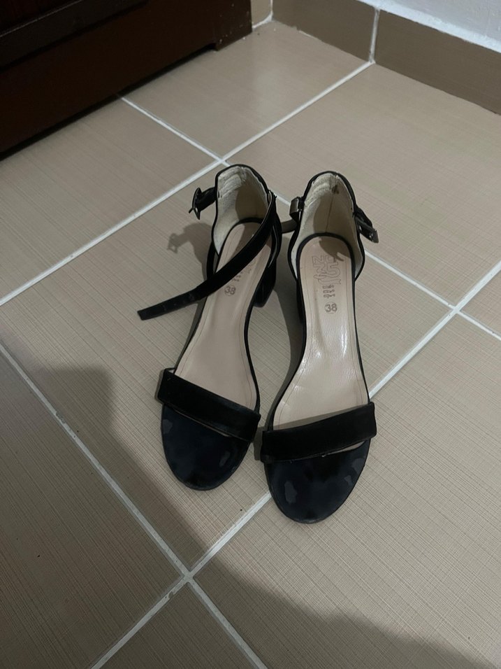 Topuklu ayakkabı - Görsel 3