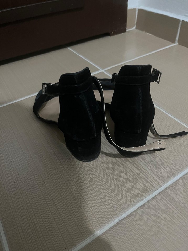 Topuklu ayakkabı - Görsel 2