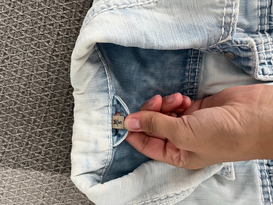 Düğmeli Mavi Batik Desenli Kadın Kot Ceket - Görsel 2