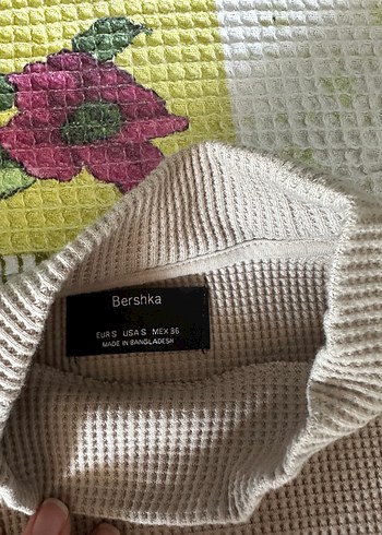 Bershka uzun kolu üst - Görsel 3
