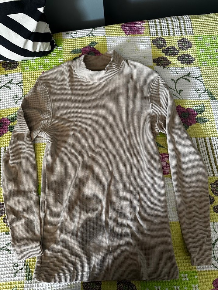 Bershka uzun kolu üst - Görsel 2