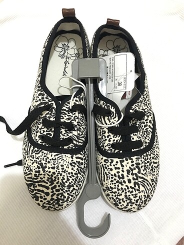 LC Waikiki LCW Zebra bez ayakkabı