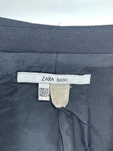 34 Beden siyah Renk Zara Blazer %70 İndirimli.