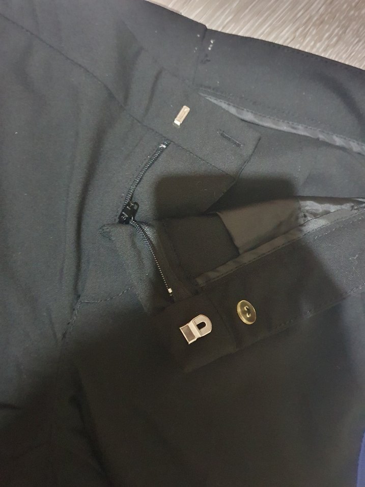 Mavi Şeritli Kadın Kısa Kumaş Pantolon - Görsel 5