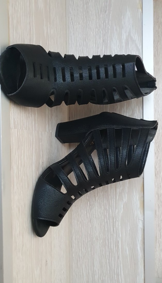 Kemerli Siyah dokulu kalın Topuklu Ayakkabı - Görsel 2