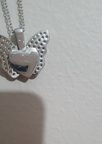 Gri Kelebek Detaylı Zincir Kolye - Görsel 3