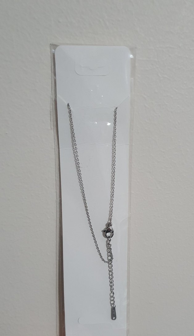 Gri Kelebek Detaylı Zincir Kolye - Görsel 2