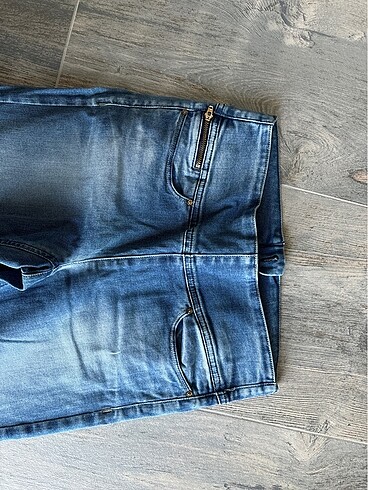 Zara Zara Jean