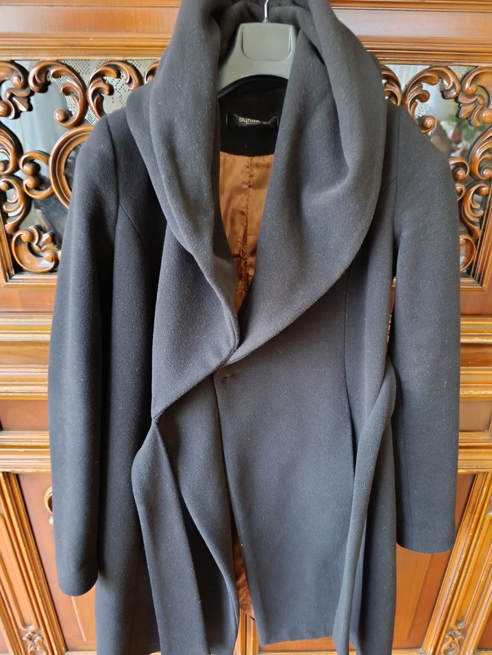 Siyah Kadın Kaban - Görsel 2