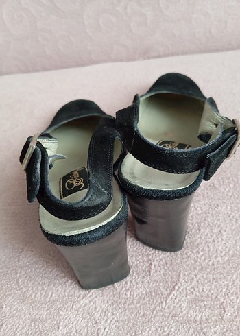 Siyah Süet Tokalı Stiletto Kadın Ayakkabı - Görsel 3