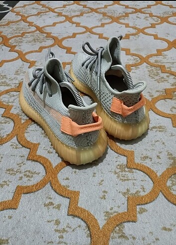 39 Beden Adidas Yeezy