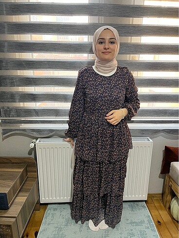 Katlı elbise