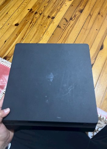 PlayStation 4 slim 1tb