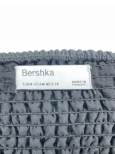 m Beden siyah Renk Bershka Mini Etek %70 İndirimli.