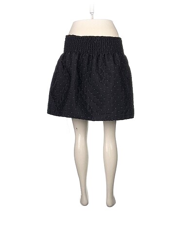 m Beden Bershka Mini Etek %70 İndirimli.