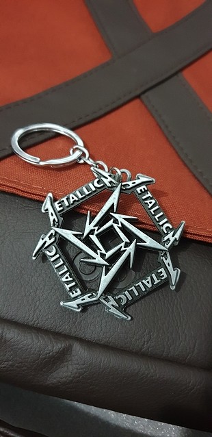 metallica anahtarlık 