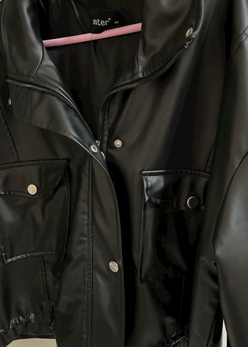 Siyah Deri Düğmeli Salaş Ceket - Görsel 3