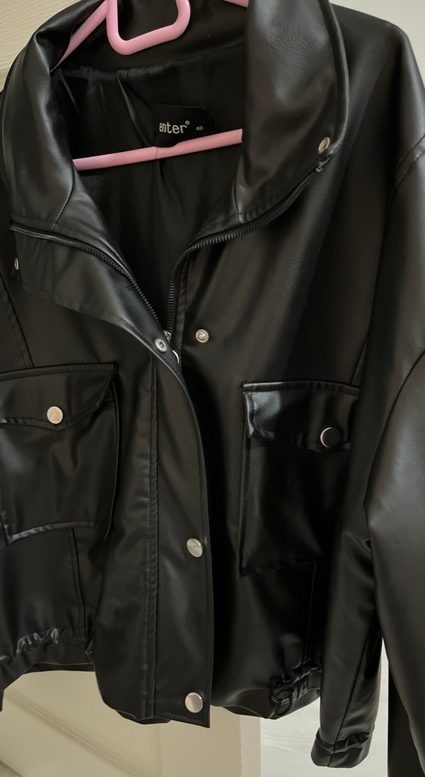 Siyah Deri Düğmeli Salaş Ceket - Görsel 3