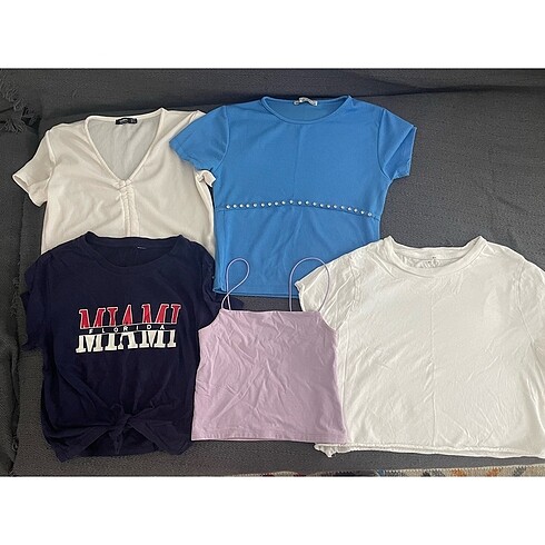 Kısa kollu crop tshirt üst