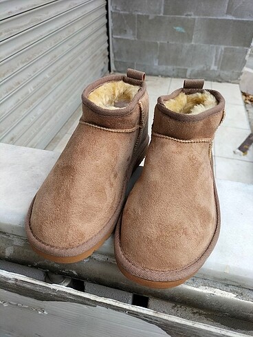 UGG ULTRA MİNİ VİZON BOT