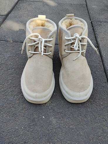 36 Beden ten rengi Renk ugg bot bej