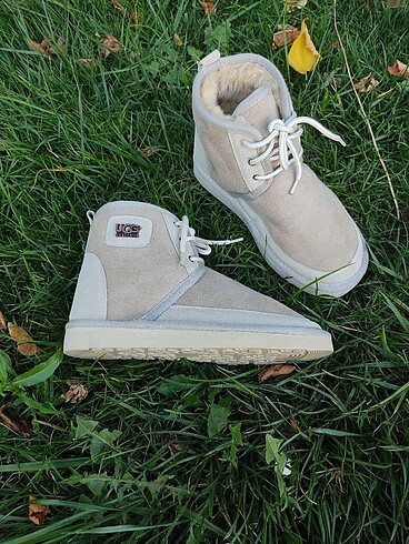 ugg bot bej